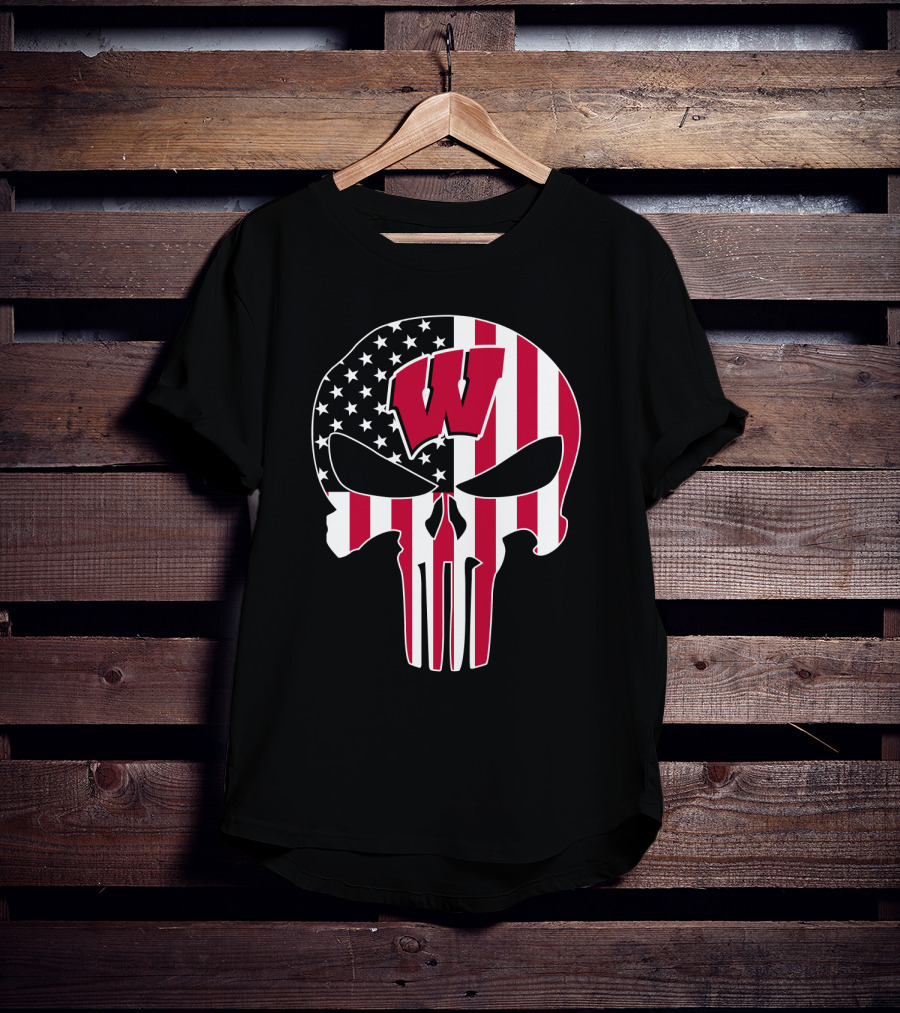 Wisconsin Badgers W Punisher Skull American Flag T-Shirt