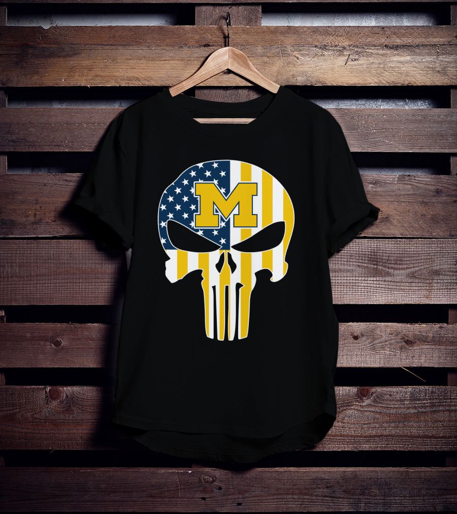 Michigan Wolverines M Logo Skull American Flag T-Shirt
