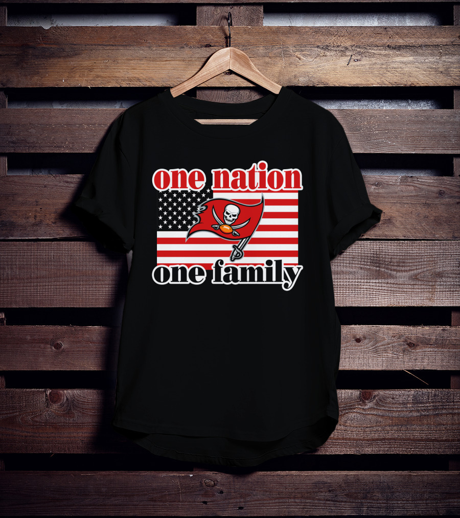 One Nation One Family Tampa Bay Buccaneers American Flag T-Shirt