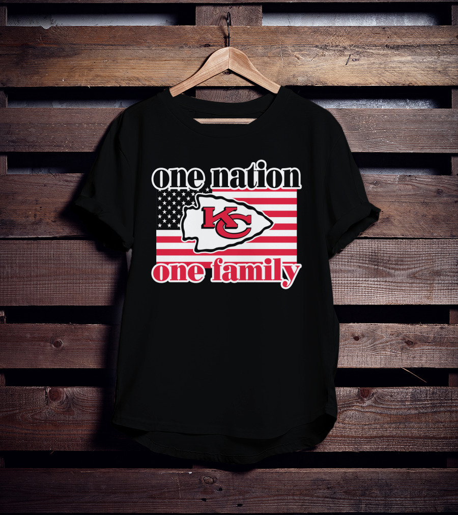 One Nation One Family Kansas City Chiefs Usa Flag T-Shirt