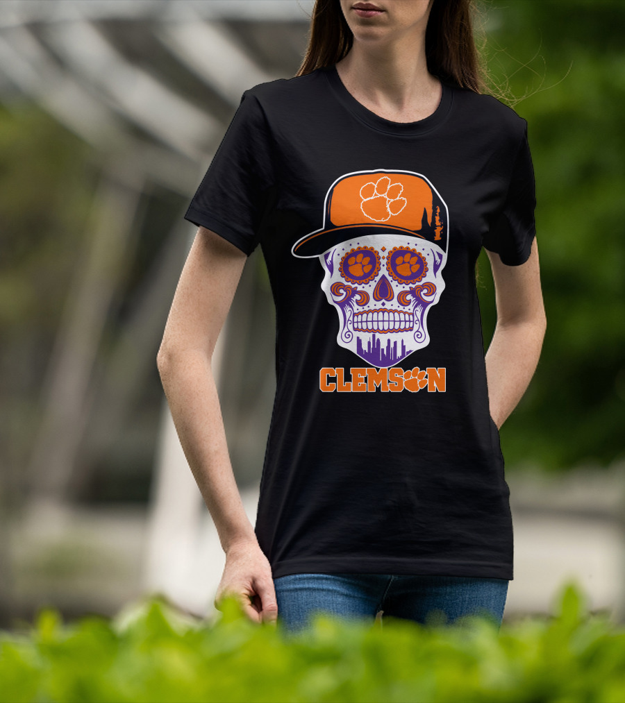 Clemson Tigers Skull With Paw Pattern And Cap T-Shirt