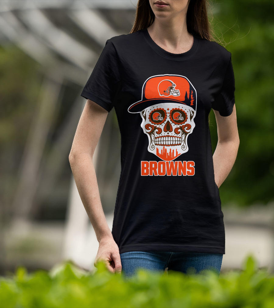 Cleveland Browns Sugar Skull With Orange Helmet And Brow Skyline T-Shirt