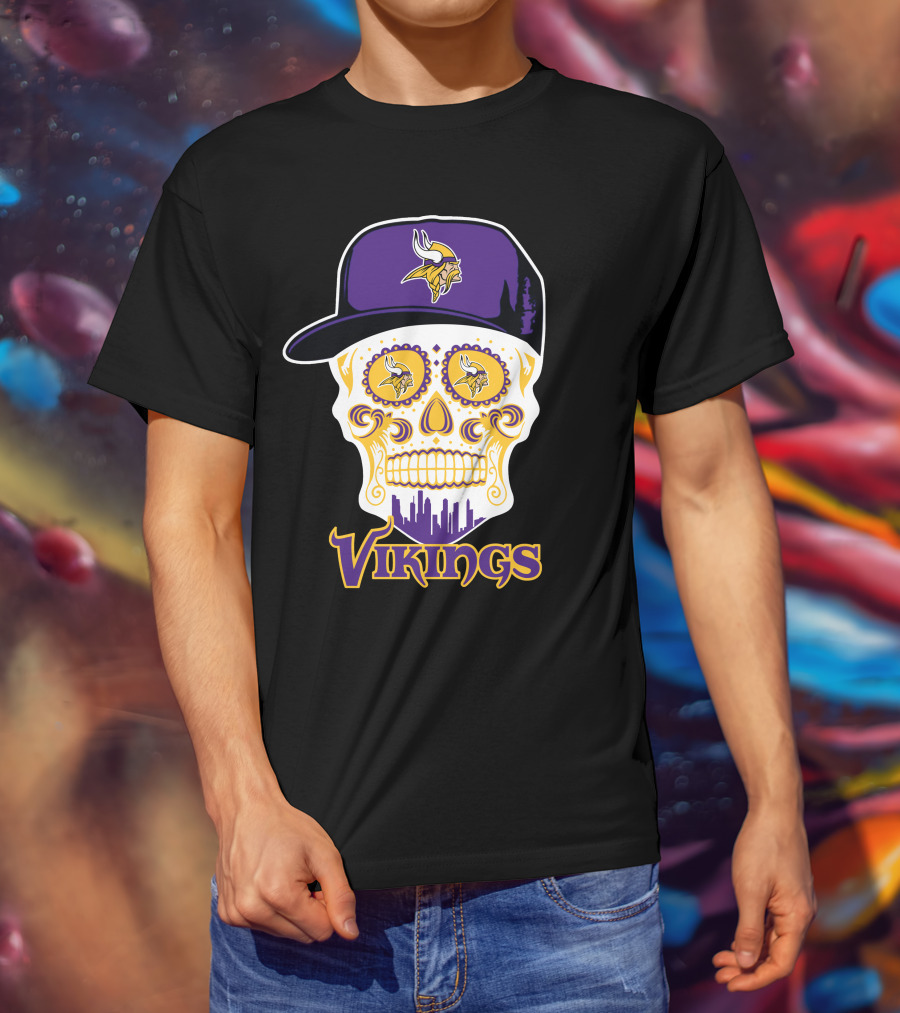 Minnesota Vikings Skull With Purple Hat And City Skyline T-Shirt