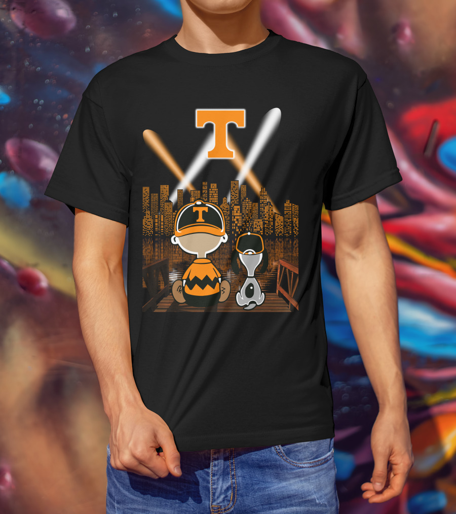 Tennessee Volunteers Snoopy And Charlie City Lights T-Shirt