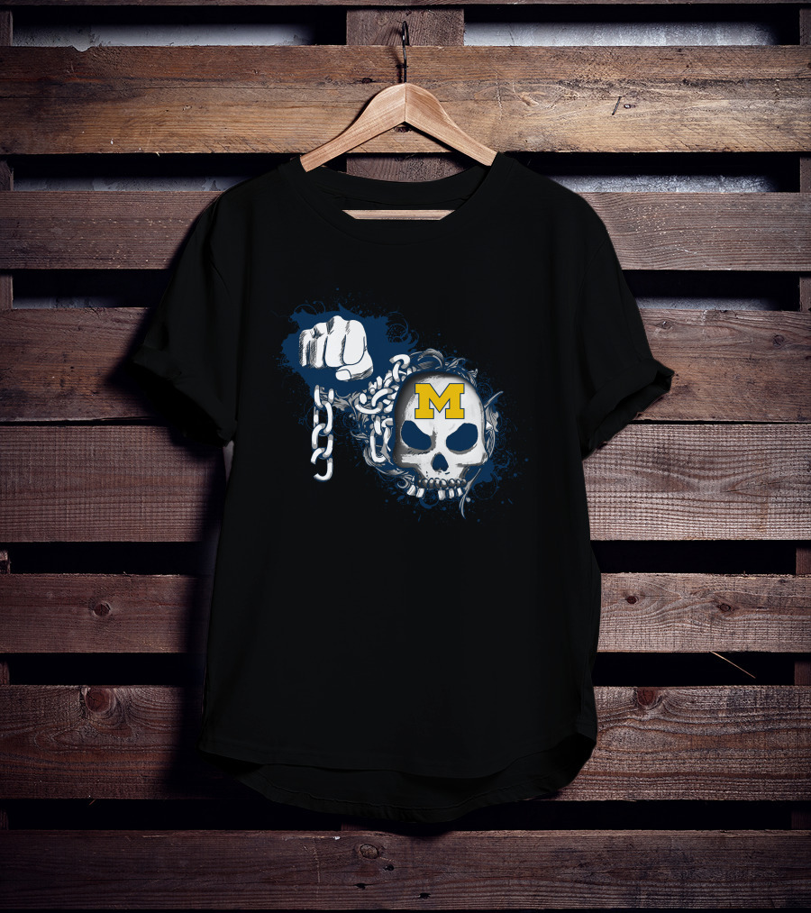 Michigan Wolverines Skull Logo With Chain And Fist T-Shirt