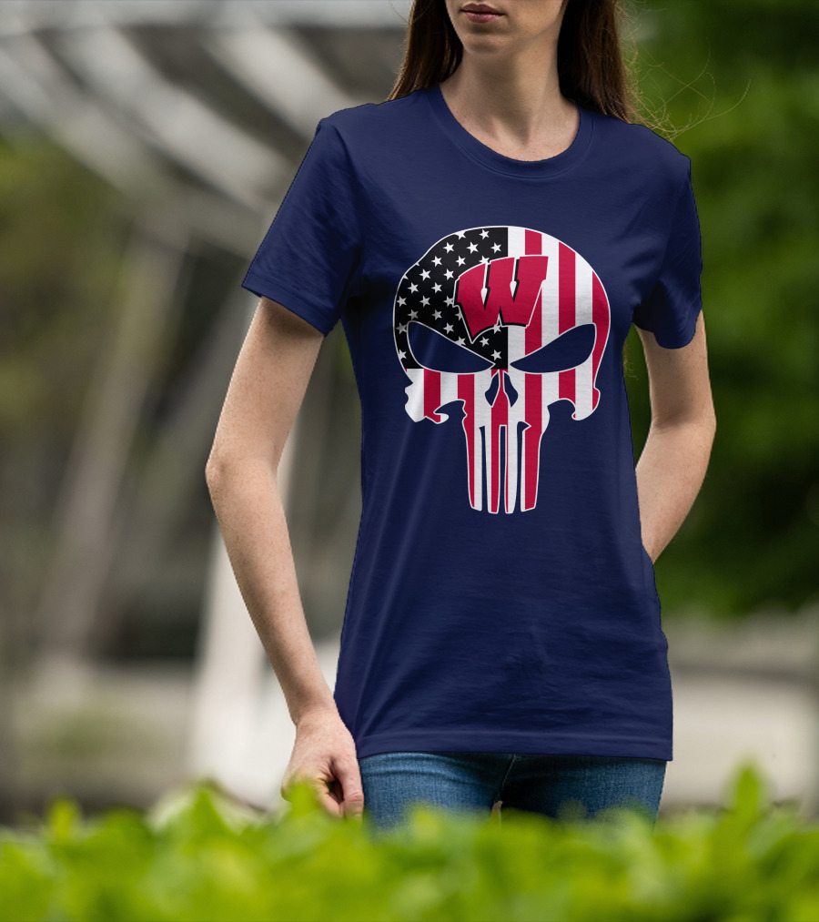 Wisconsin Badgers Punisher Skull American Flag T-Shirt