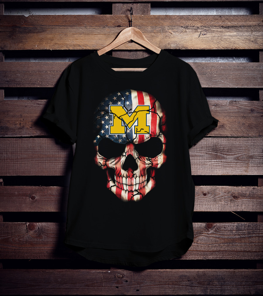 Michigan Wolverines American Flag Skull 67 T-Shirt