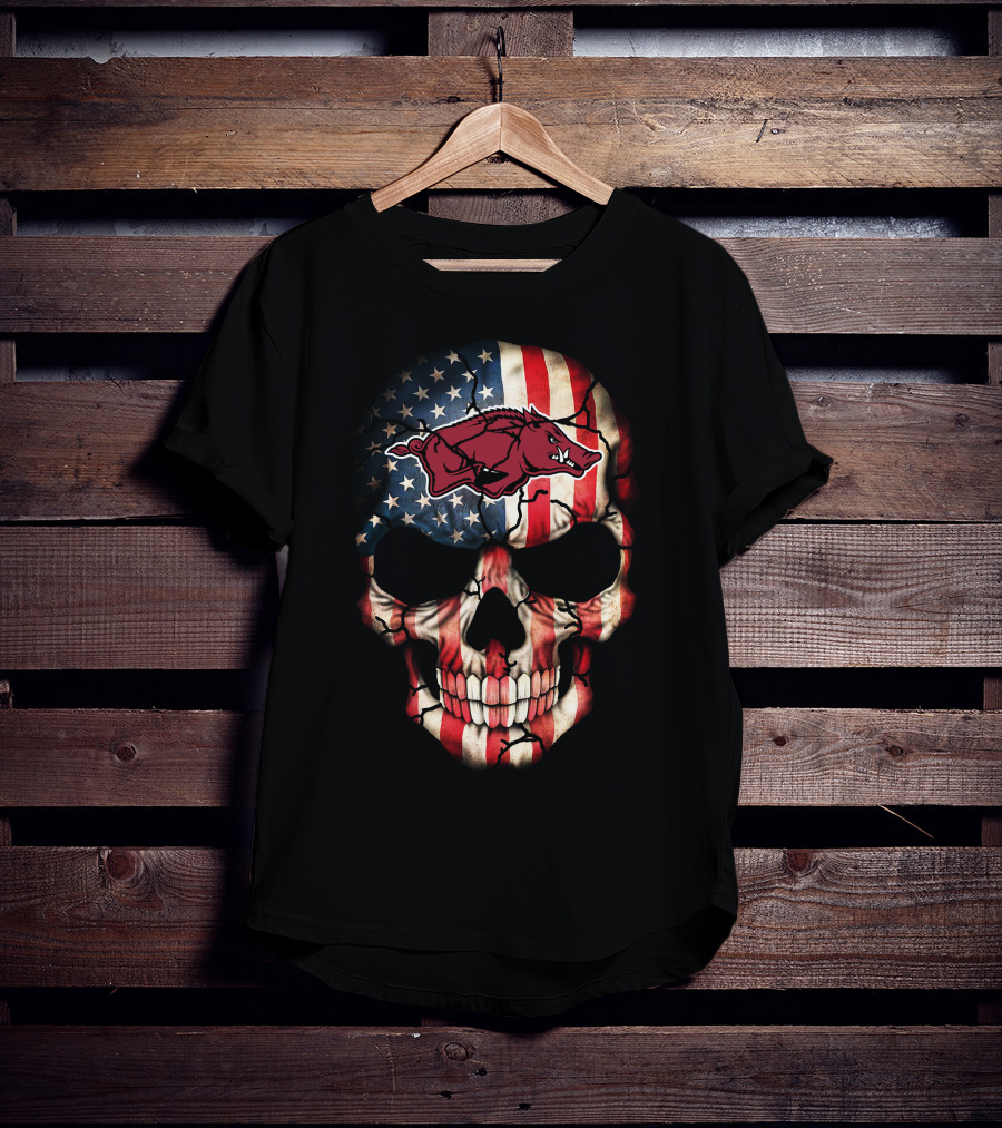 Arkansas Razorbacks Skull American Flag T-Shirt