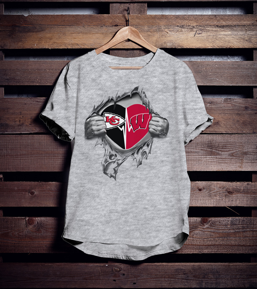 Chiefs Wisconsin Badgers Heart Held In Hands T-Shirt