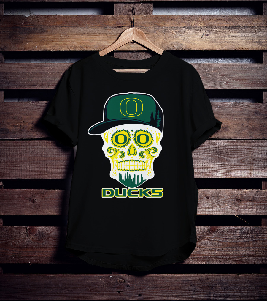 Oregon Ducks Skull With Hat And Cityscape T-Shirt