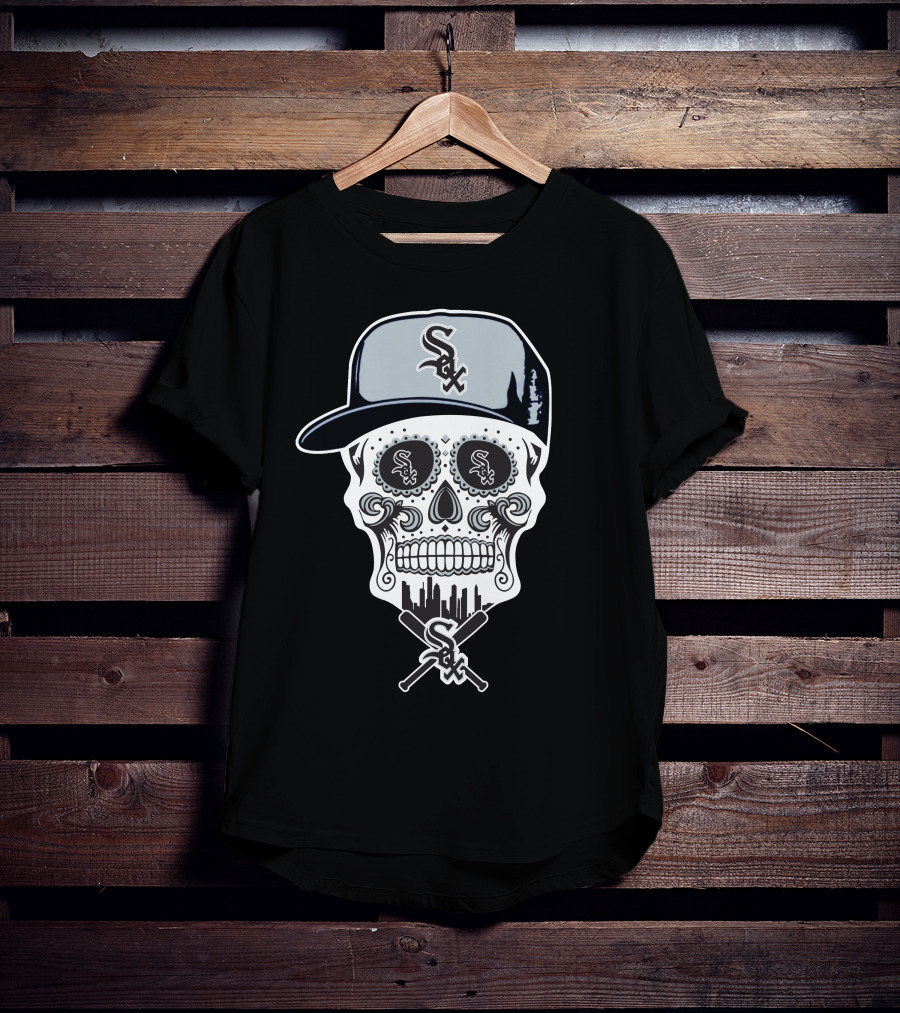 Chicago White Sox Skull With Cap And Crossed Bats T-Shirt