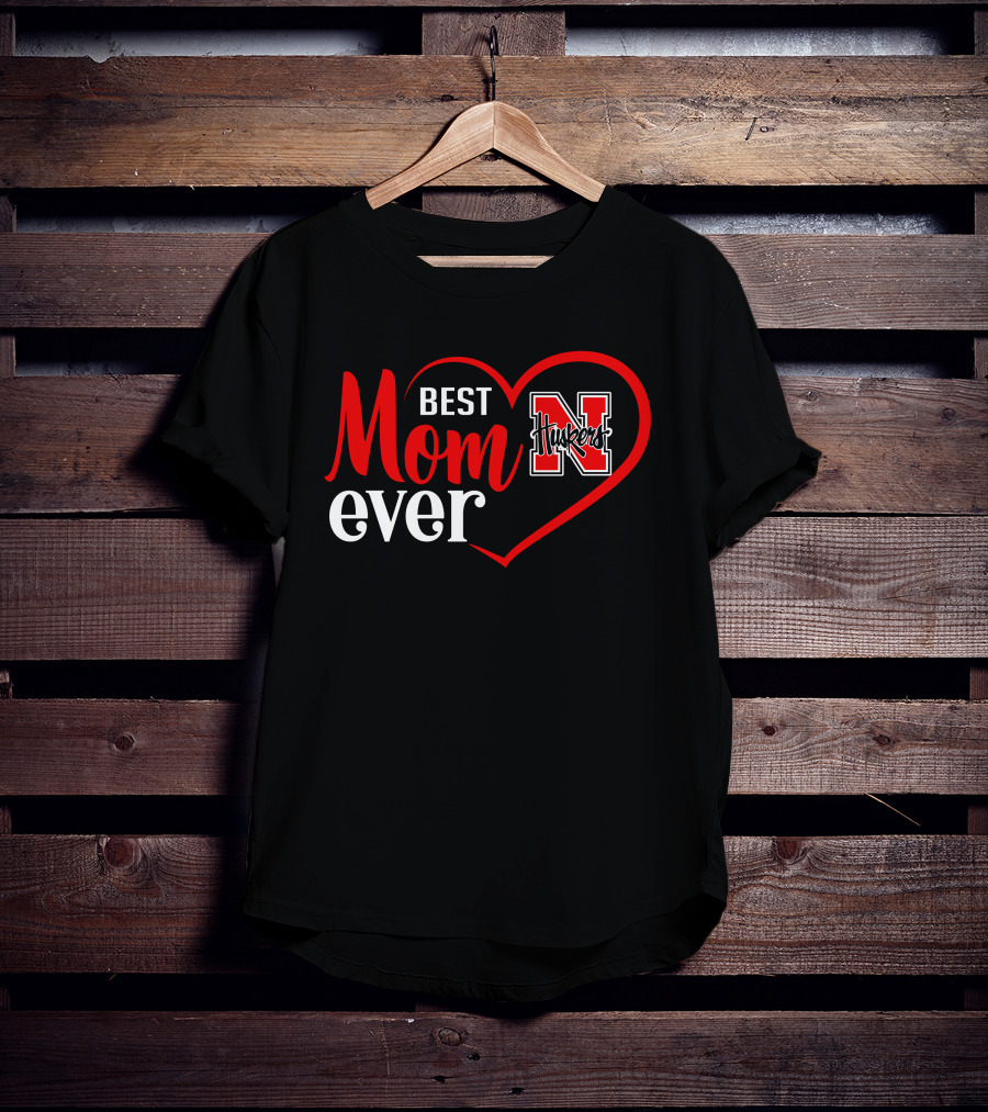 Nebraska Cornhuskers Best Mom Ever Heart T-Shirt
