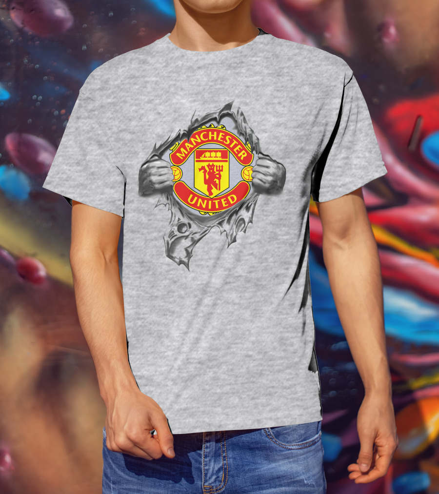 Manchester United Mu Super Fan Badge Ripped Look T-Shirt