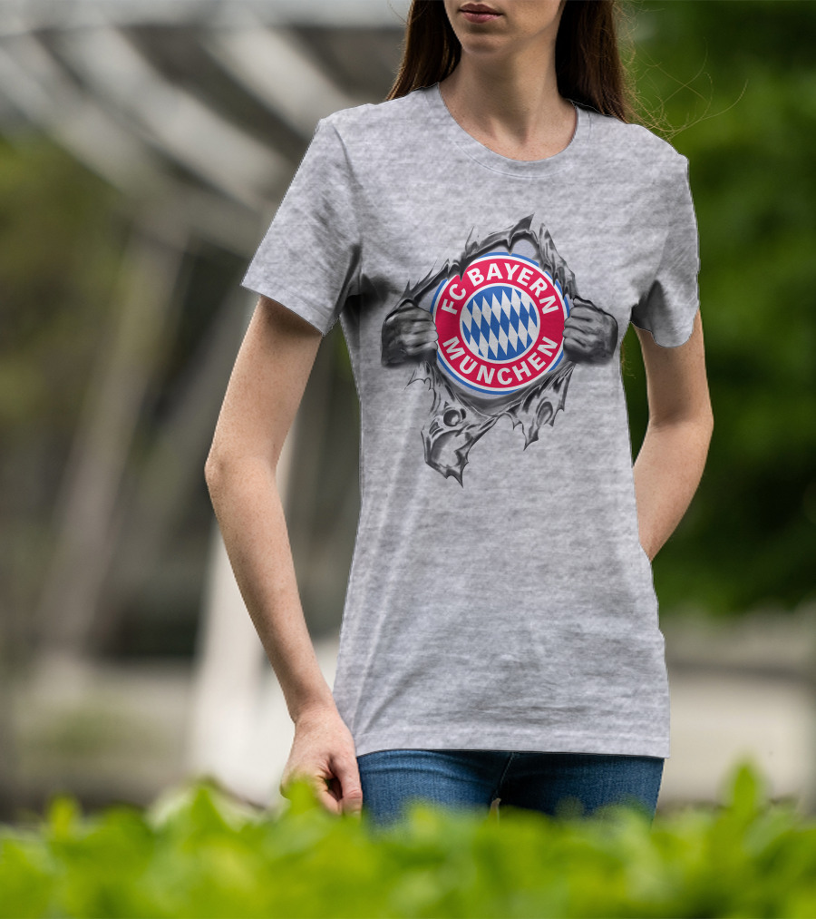Fc Bayern München Super Fan Crest T-Shirt