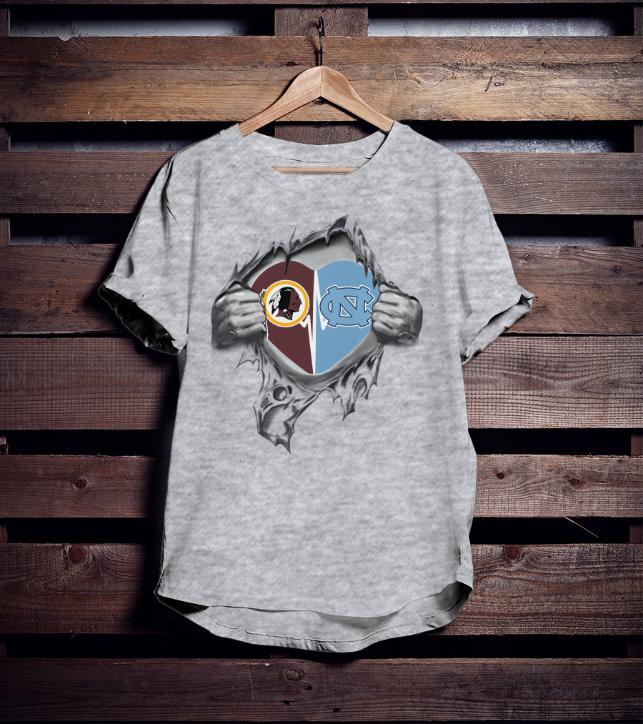Redskins North Carolina Tar Heels Heart Split شعارين فريقين رعشتين Pltster معينة T-Shirt