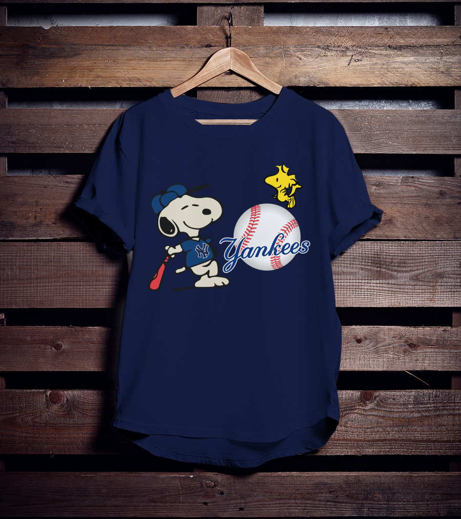 Yankees Snoopy Baseball Woodstock Swing Vintage New York Sports T-Shirt