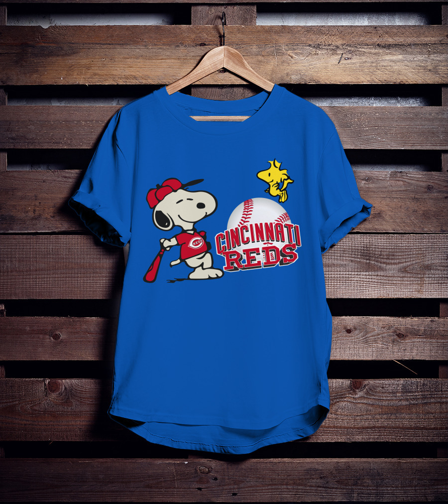 Cincinnati Reds Snoopy Woodstock Baseball T-Shirt