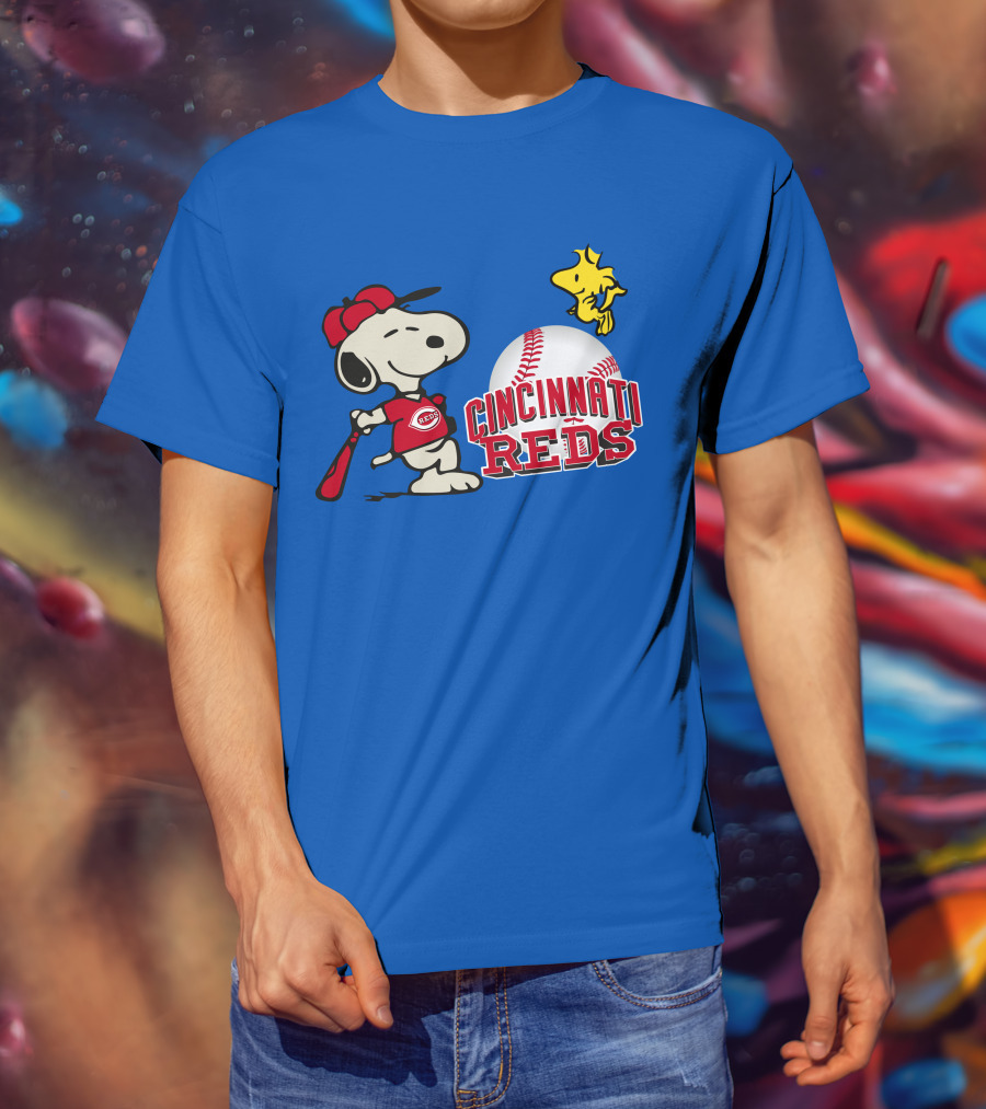 Cincinnati Reds Snoopy Woodstock Baseball T-Shirt