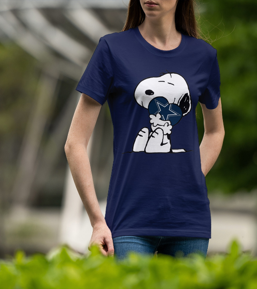 Snoopy Holding Dallas Cowboys Star T-Shirt