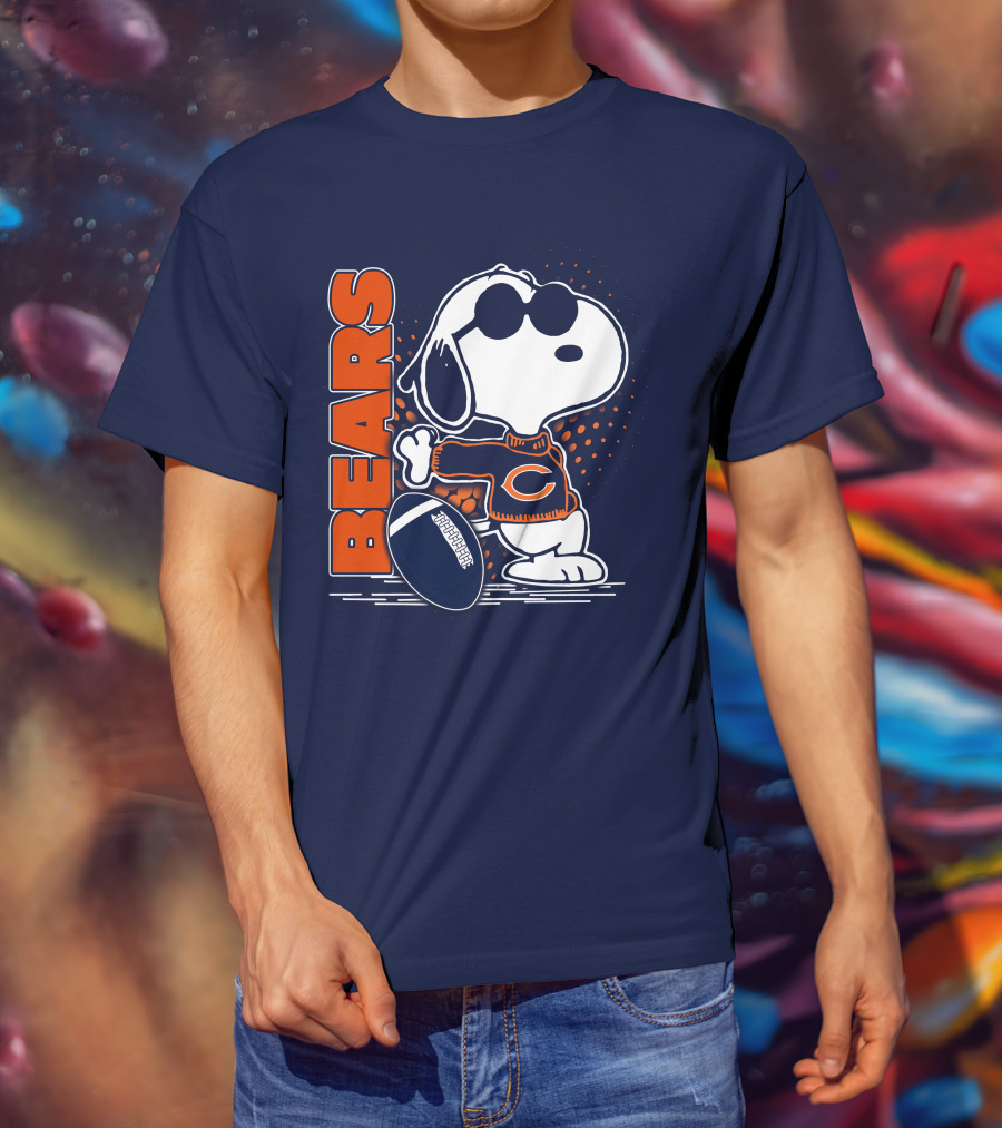 Chicago Bears Snoopy Football Sweater And Sunglasses T-Shirt