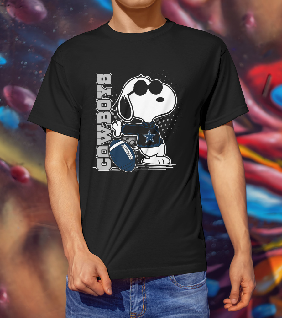 Cowboys Dallas Snoopy Football T-Shirt