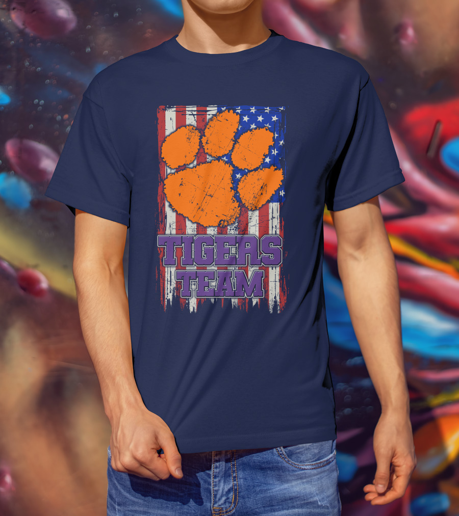 Clemson Tigers Team American Flag Paw Print T-Shirt