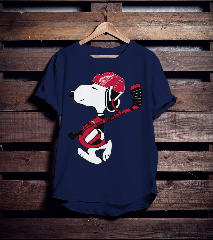 Snoopy Detroit Red Wings Hockey Enthusiast T-Shirt