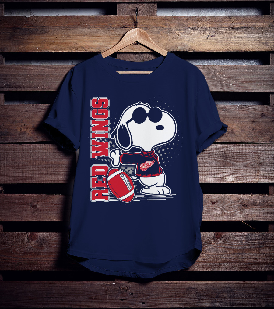 Red Wings Detroit Snoopy Football Peanuts T-Shirt