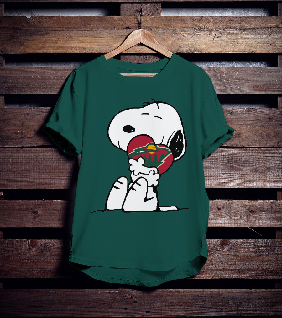 Snoopy Holding Minnesota Wild Heart T-Shirt