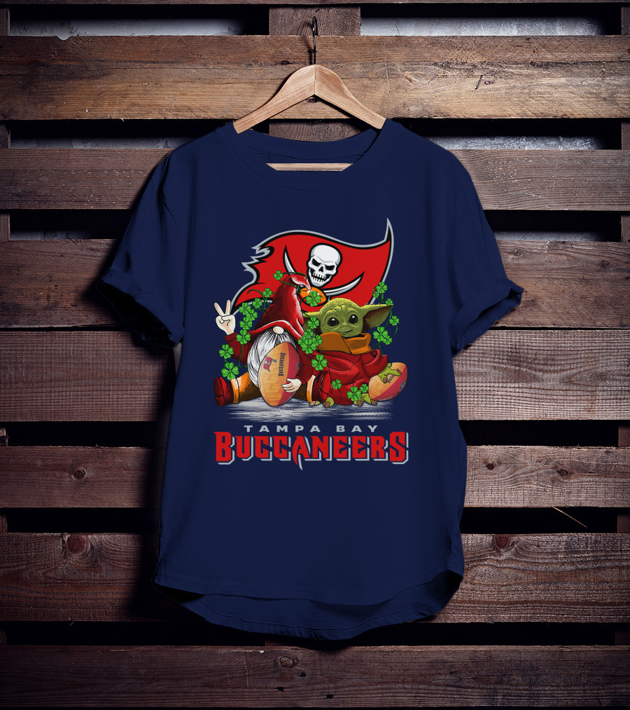 Tampa Bay Buccaneers Gnome And Baby Alien Football Peace T-Shirt
