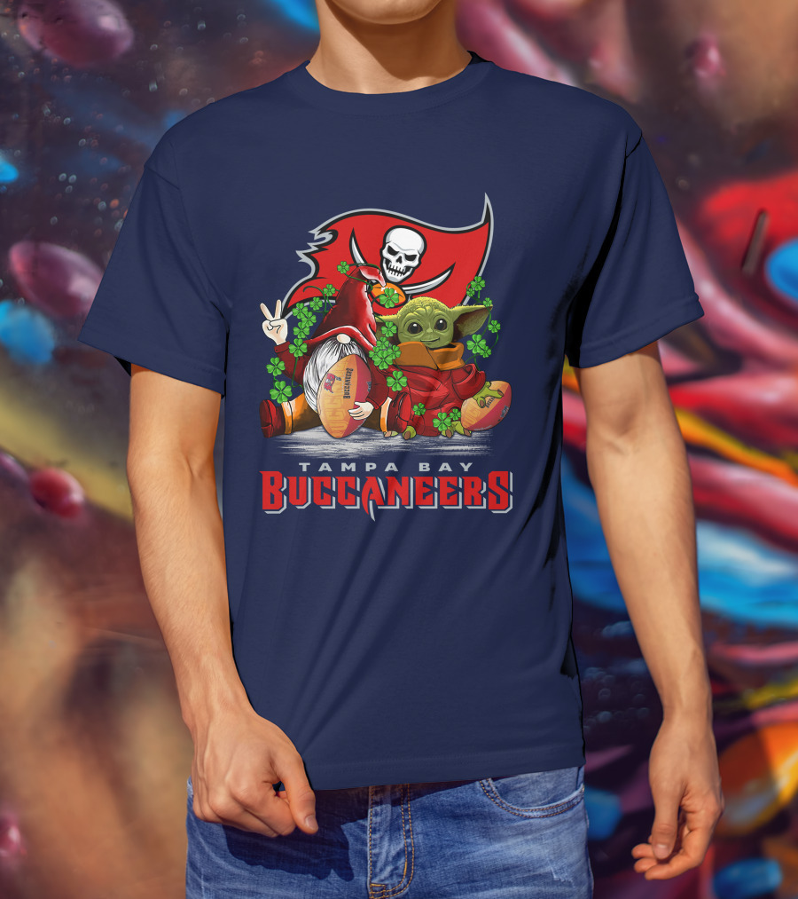 Tampa Bay Buccaneers Gnome And Baby Alien Football Peace T-Shirt