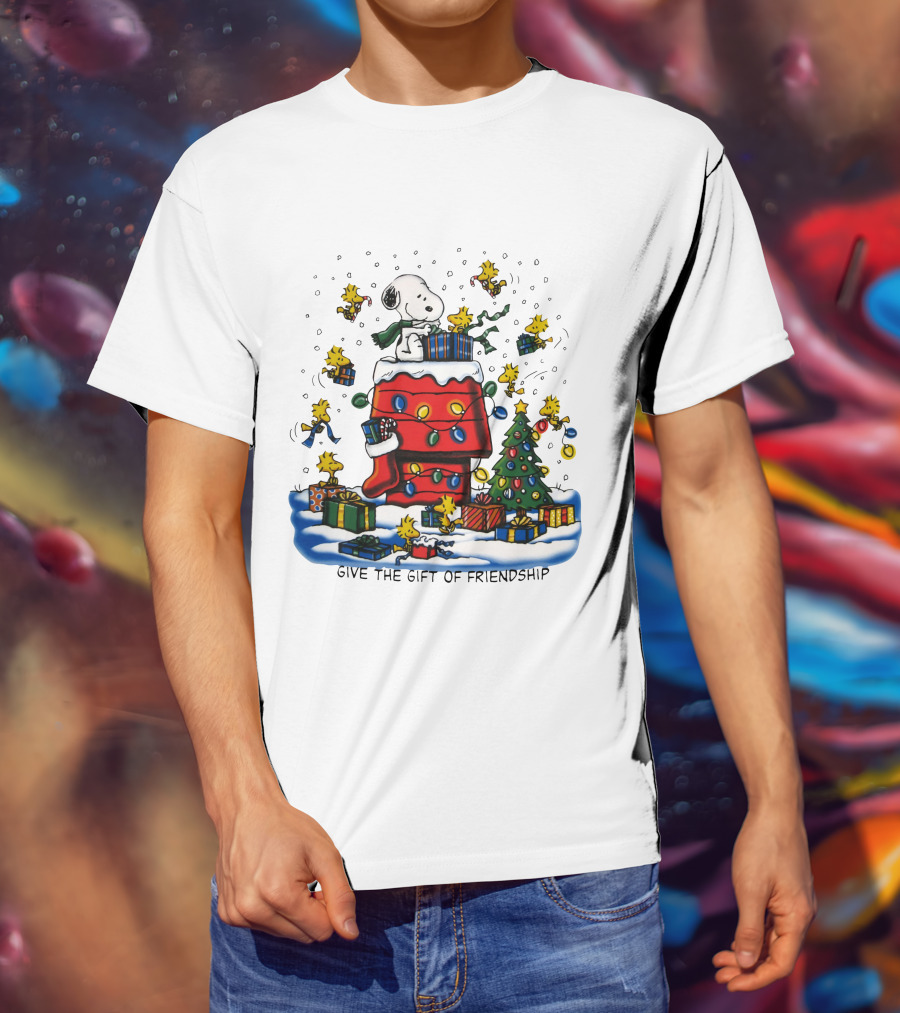 Snoopy Christmas House With Woodstock And Gifts Give The Gift Of Friendship T-Shirt