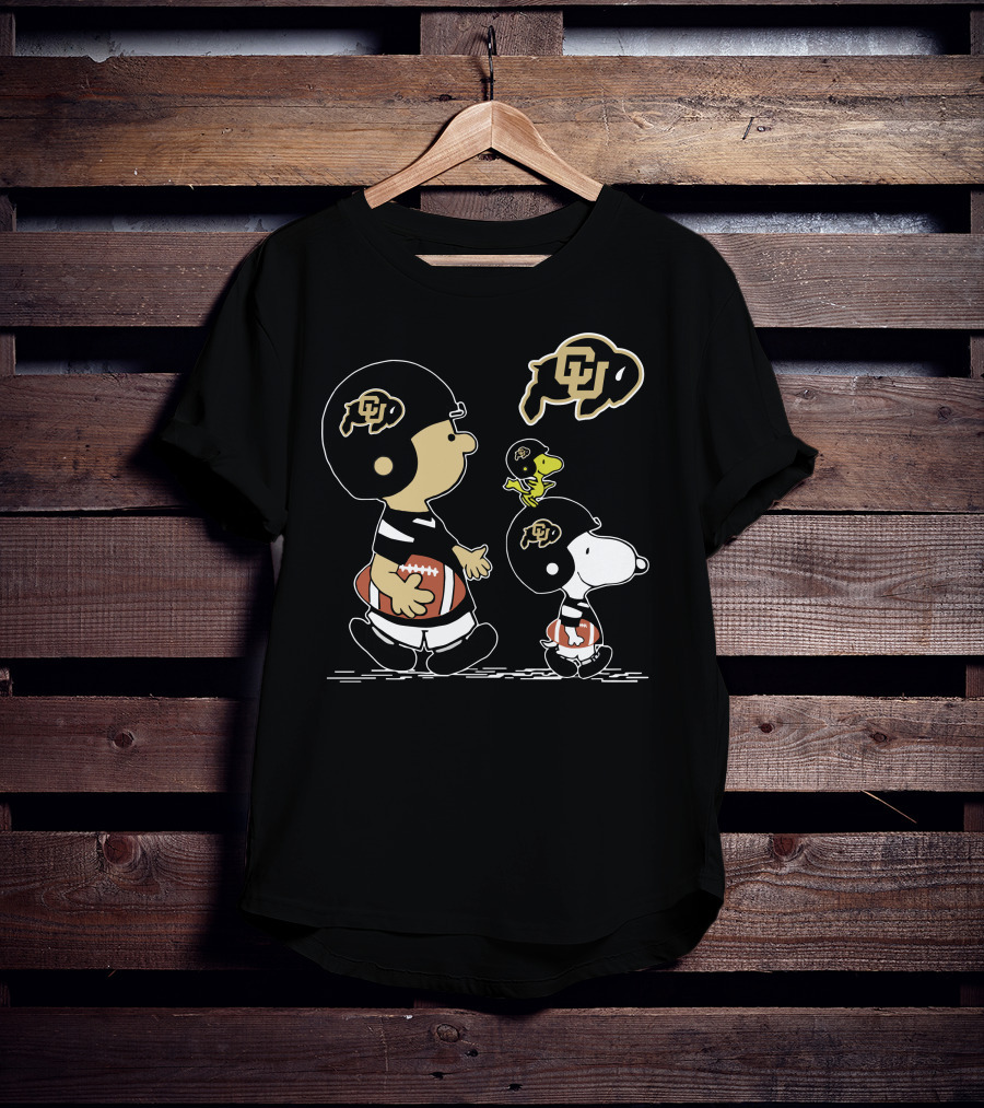Colorado Buffaloes Charlie Brown Snoopy Football Peanuts Helmet Co T-Shirt