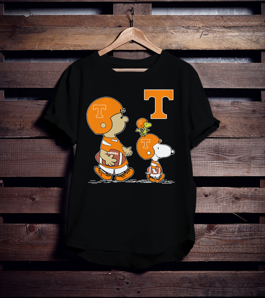 Tennessee Volunteers Peanuts Characters Football Helmet Charlie Brown Snoopy Woodstock T-Shirt