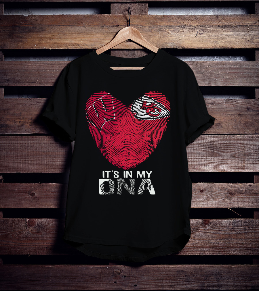 Wisconsin Badgers Chiefs Heart Fingerprint It's In My DNA T-Shirt