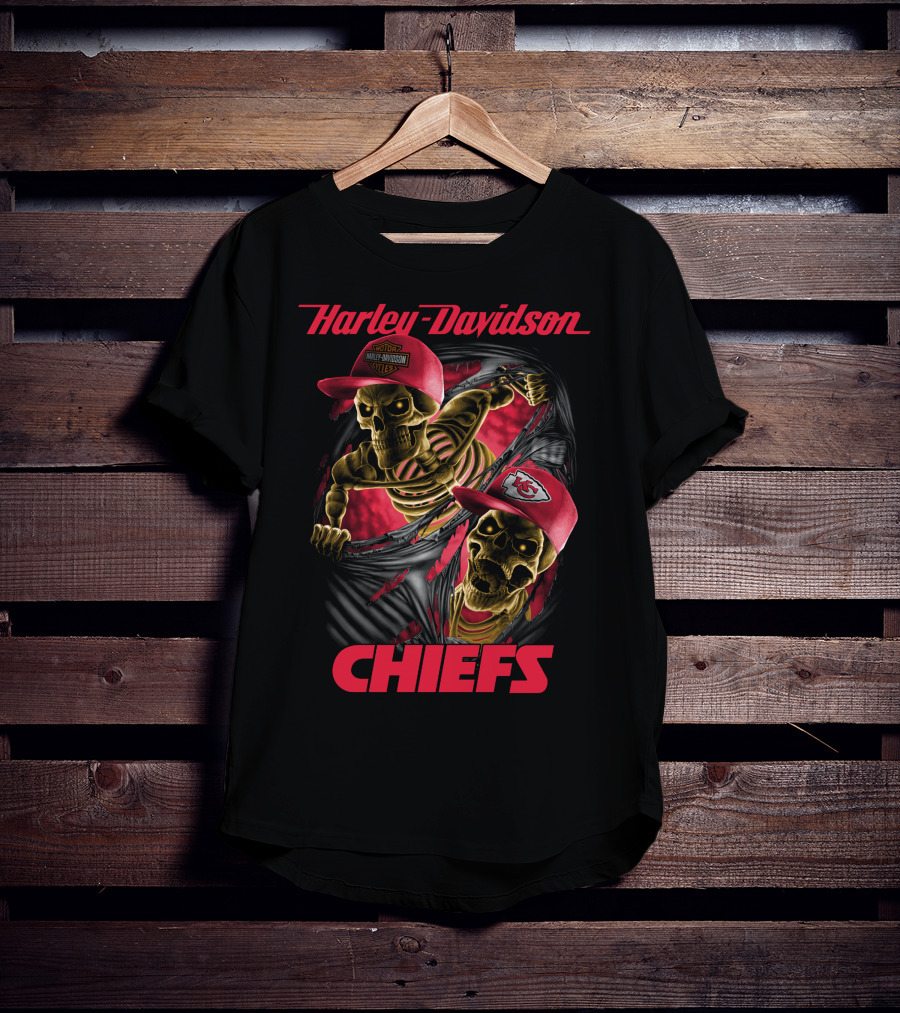 Harley Davidson Chiefs Skeletons In Kansas City Chiefs Hats T-Shirt