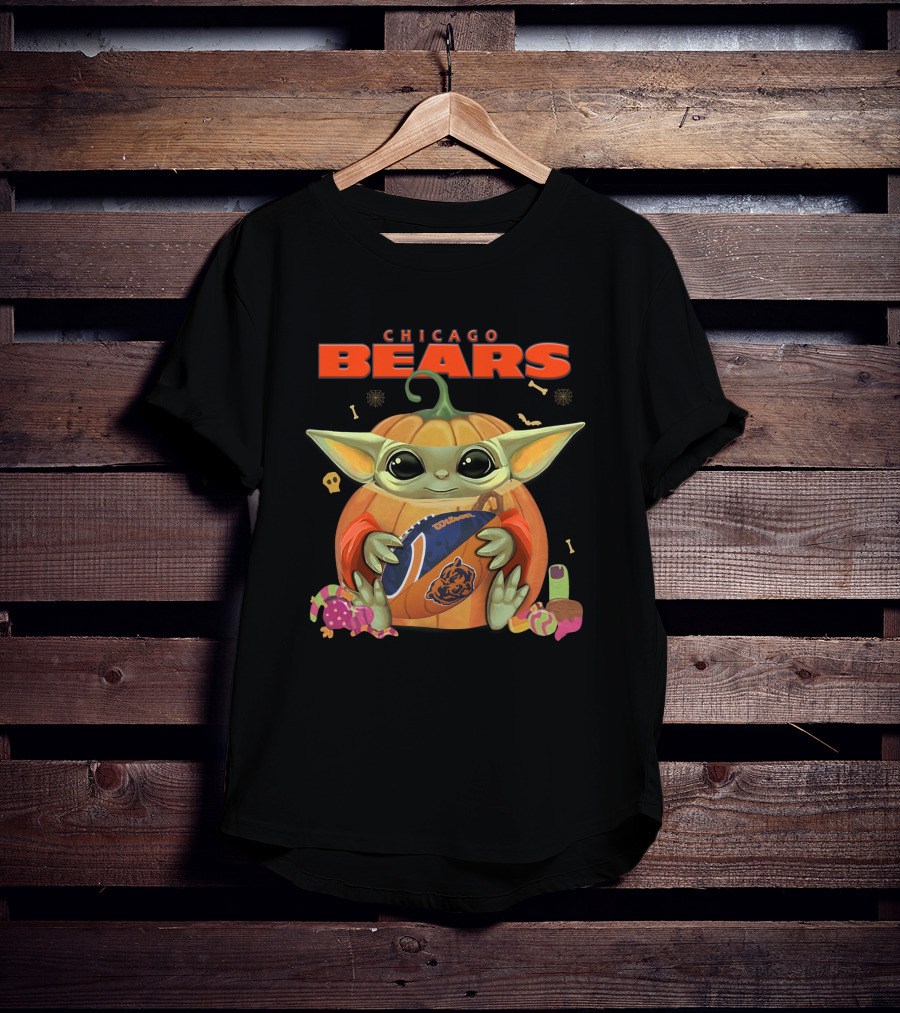 Chicago Bears Baby Yoda Halloween Football T-Shirt