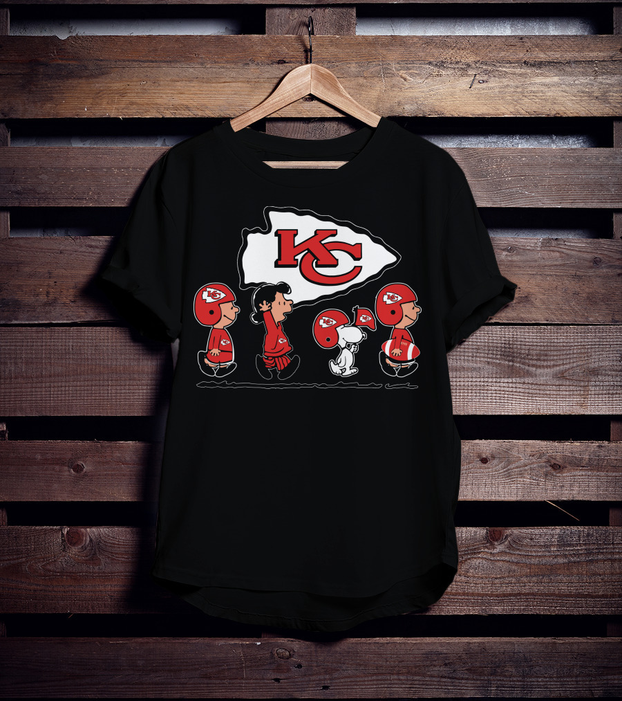 Snoopy Peanuts Kansas City Chiefs NFL Team Spirit T-Shirt