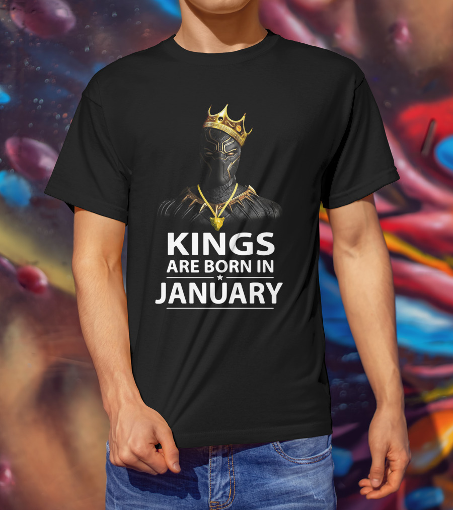 Kings Are Born In January Black Panther With Crown And Necklace T-Shirt