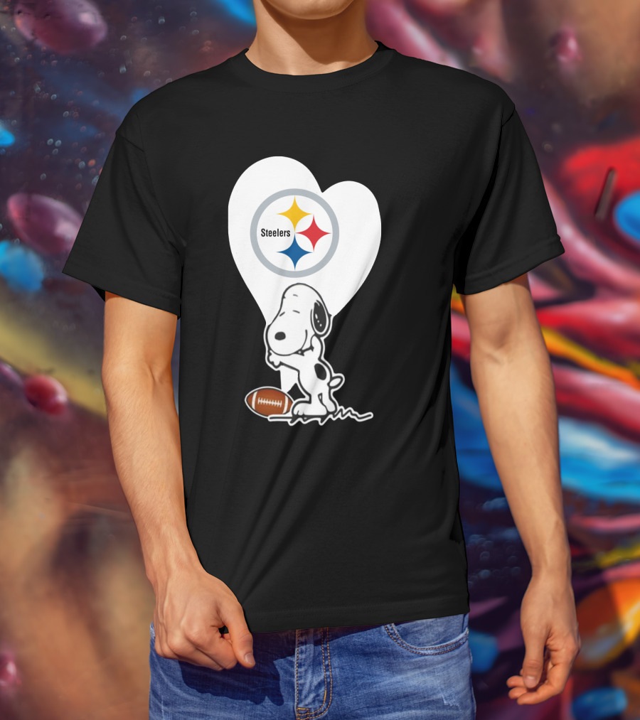 Pittsburgh Steelers Snoopy Heart And Football T-Shirt