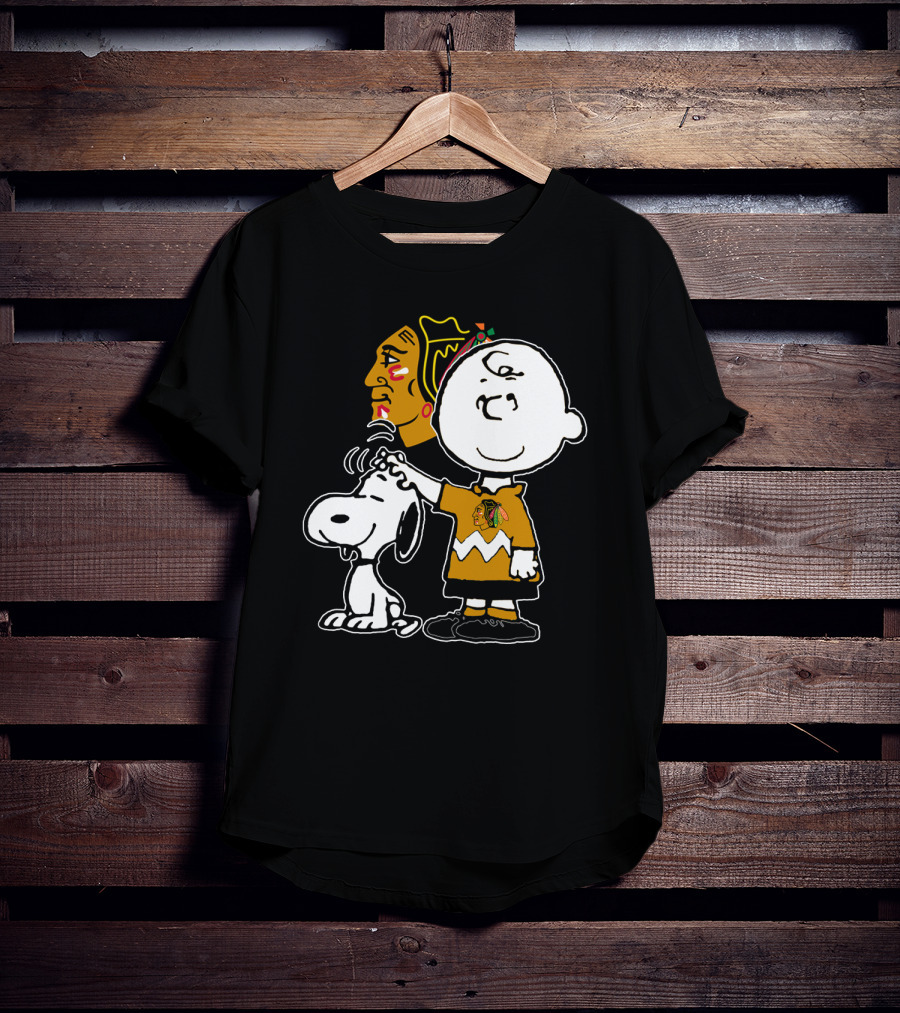 Chicago Blackhawks Charlie Brown And Snoopy T-Shirt