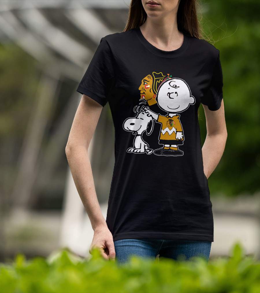 Chicago Blackhawks Charlie Brown And Snoopy T-Shirt