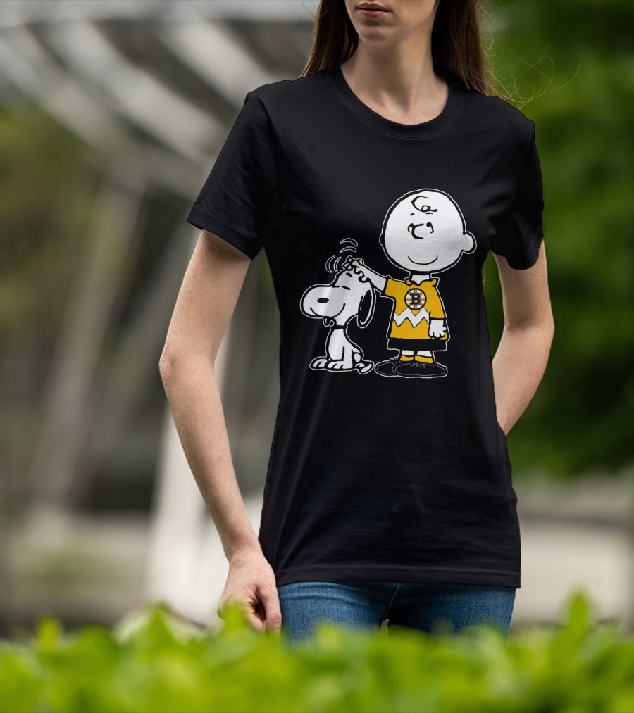 Boston Bruins Snoopy Charlie Brown Peanuts T-Shirt