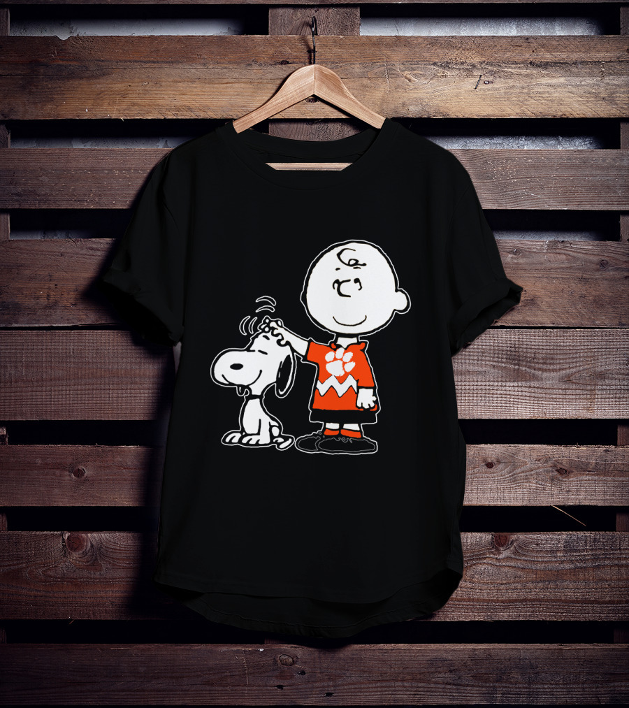 Clemson Tigers Football Paw Print On Charlie Brown With Snoopy T-Shirt