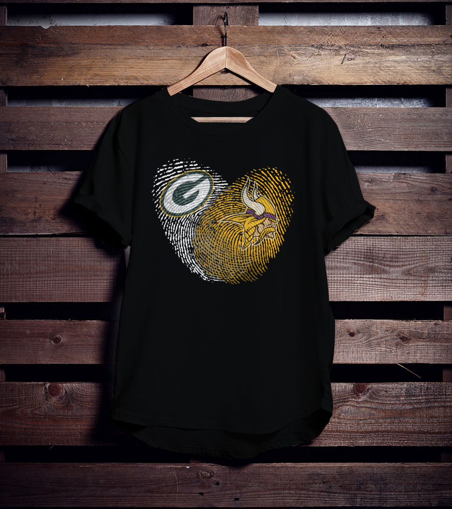 Green Bay Packers And Minnesota Vikings Fingerprint Heart T-Shirt