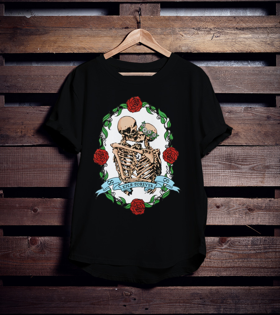 Xplr Forever Skeletons Embrace With Roses And Floral Wreath T-Shirt