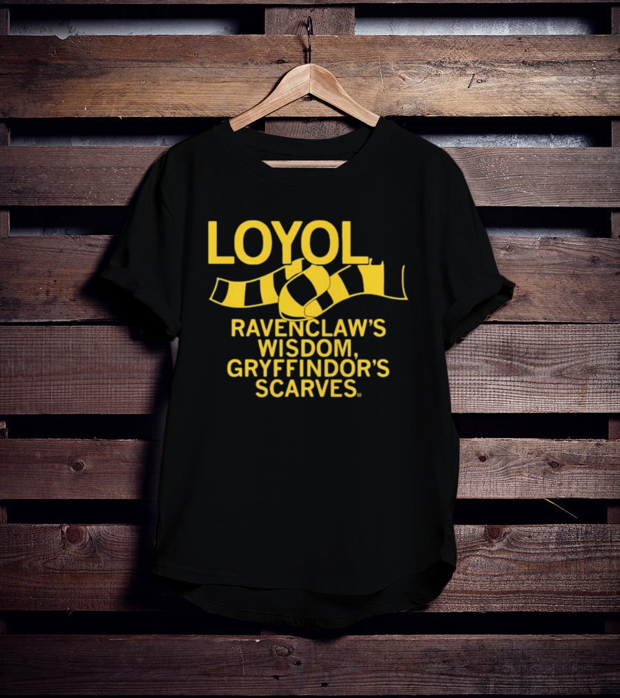 LOYOL Ravenclaw's Wisdom, Gryffindor's Scarves T-Shirt