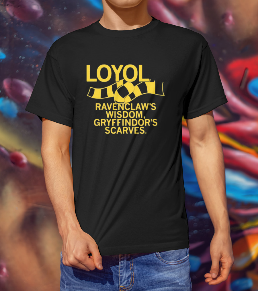LOYOL Ravenclaw's Wisdom, Gryffindor's Scarves T-Shirt