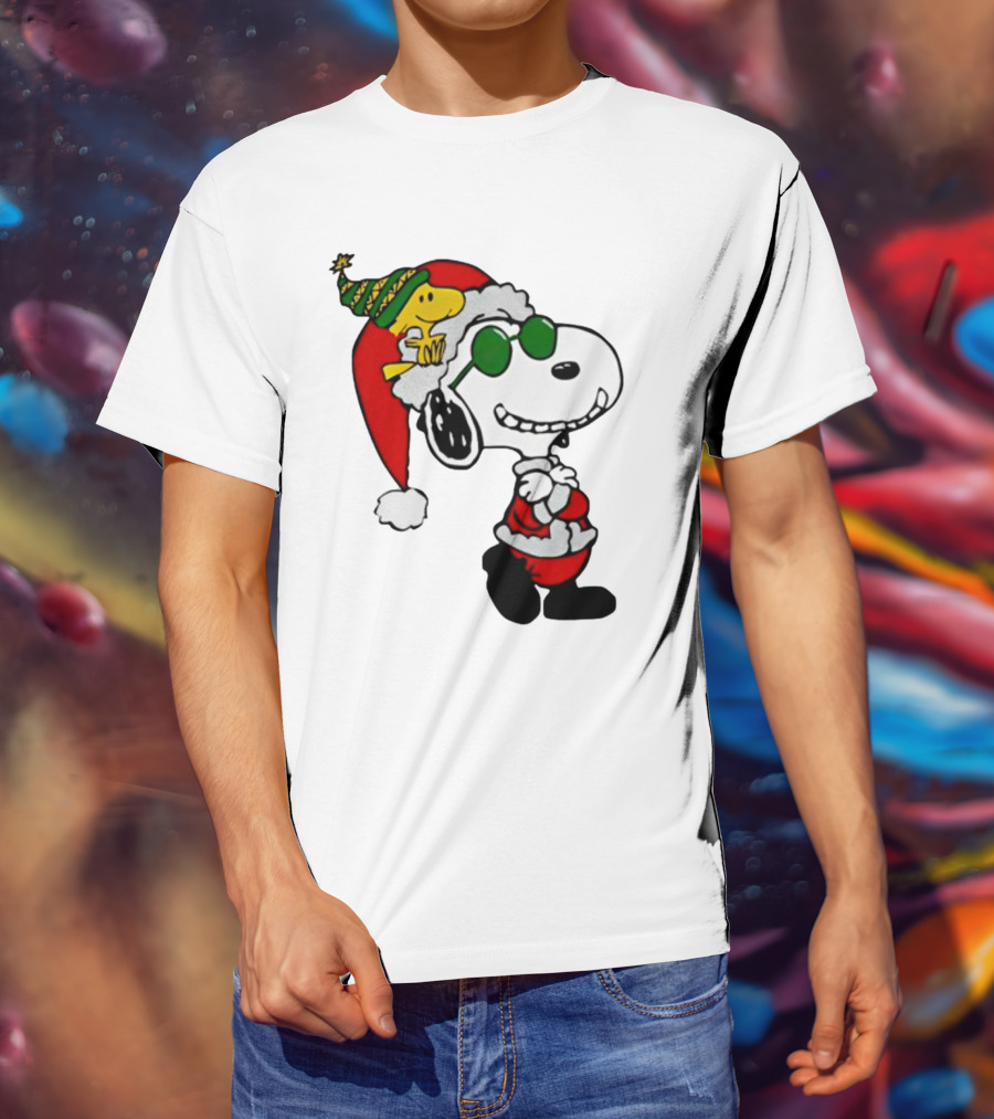 Snoopy And Woodstock Peanuts Merry Christmas Santa Hat And Sunglasses T-Shirt