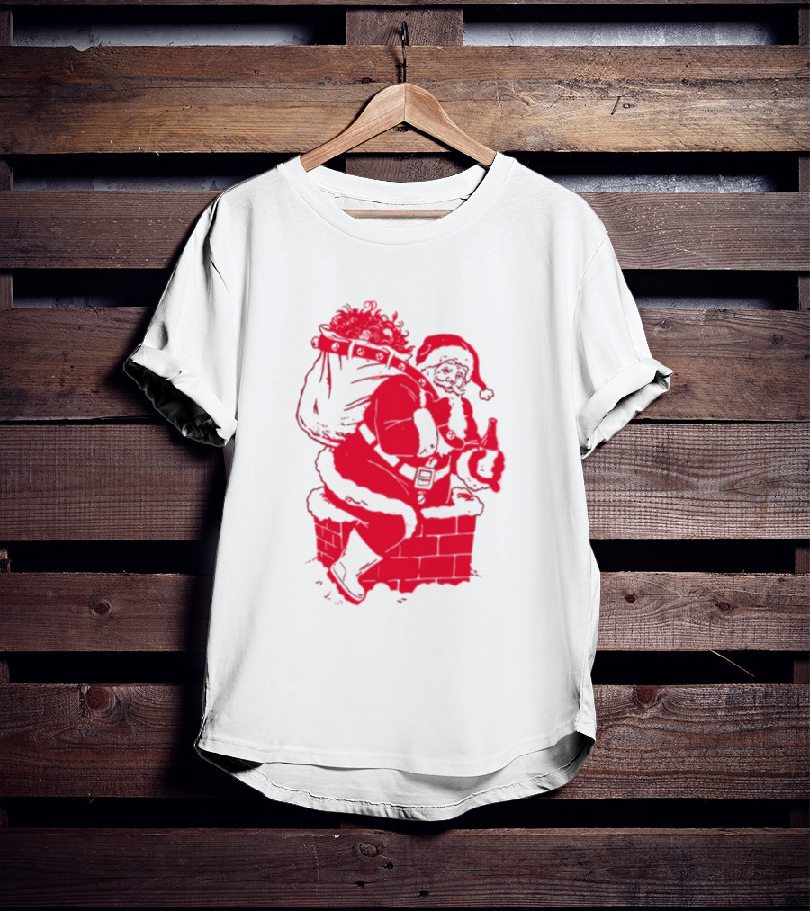 Santa Claws Funny Cat Christmas Beer Chimney Scene T-Shirt